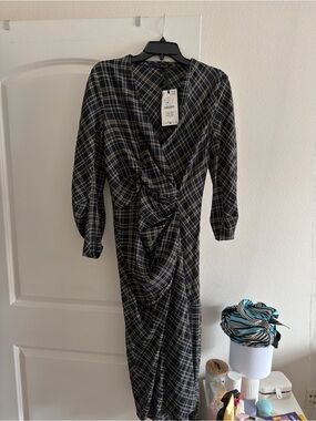 Zara Black Plaid Twist-Front Long Sleeve Midi Dress